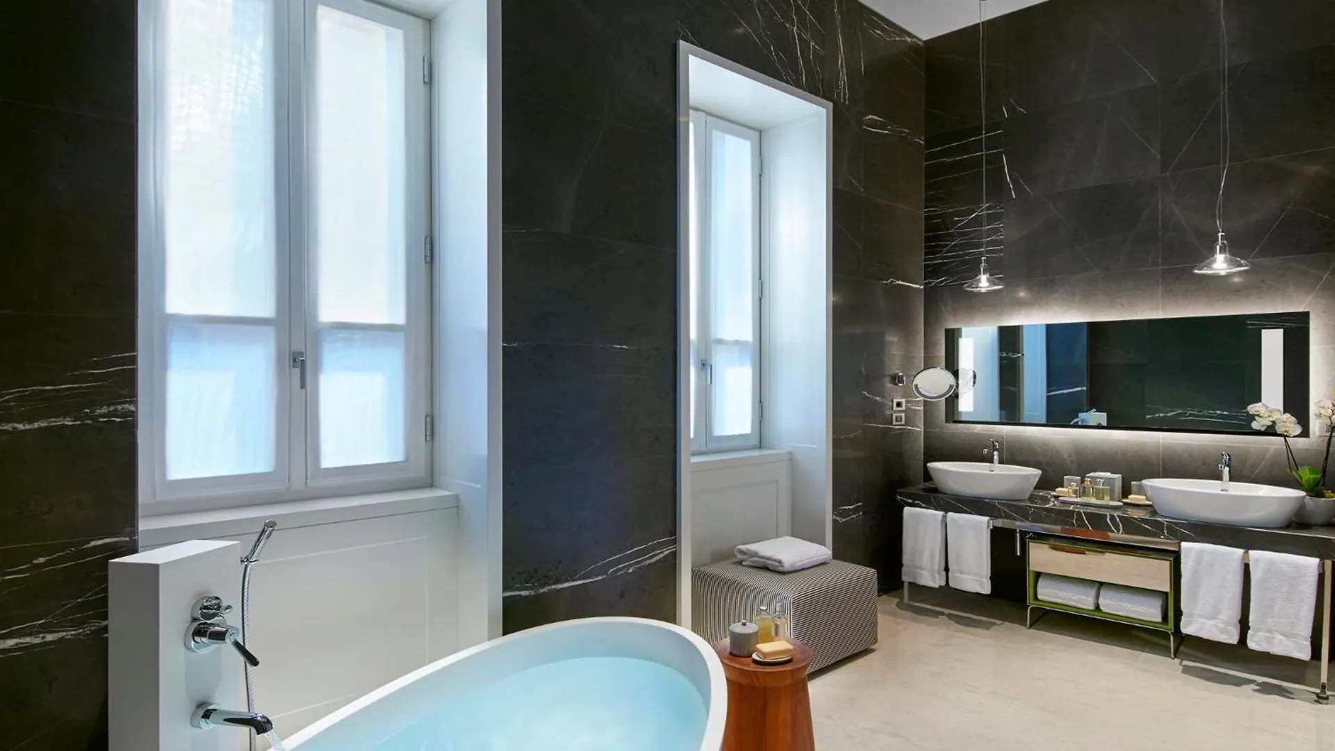 Отель Mandarin Oriental, Милан